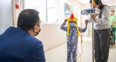 Bornova’da minik kalplere dayanışma desteği