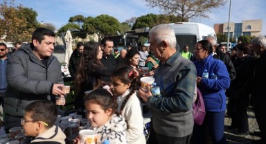 Çeşme’de Gülşah Durbay için hayır yemeği dağıtıldı