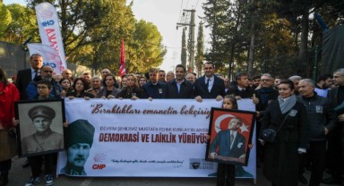 CHP İzmir Devrim Şehitlerini Andı