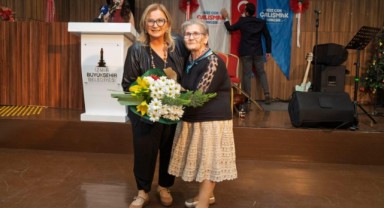 Huzurevinde yeni yıl coşkusu