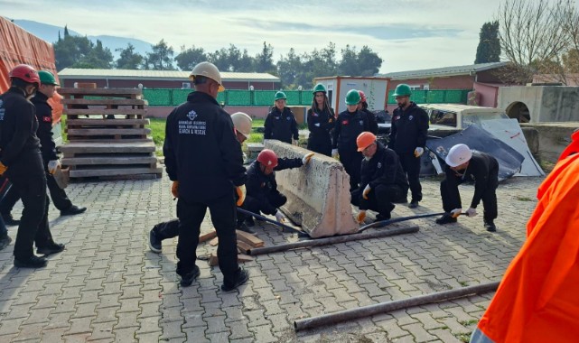 Karabağlar Belediyesi’nden Afetlere Hazırlık Hamlesi