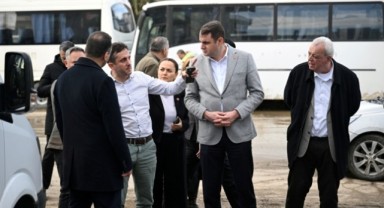 Eşki ve Güç selden etkilenen mahallelerde incelemelerde bulundu