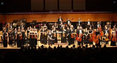 İzmir Oda Orkestrası dünyaca ünlü sanatçılarla sahne aldı