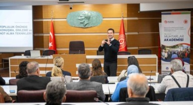 İzmirli muhtarlar Bornova Muhtarlar Akademisi’nde buluştu