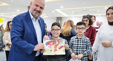 Menemen'de özel çocukların karne sevinci yürekleri ısıttı