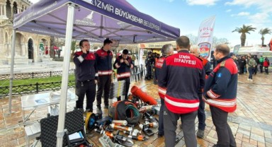 30 Ekim ve 6 Şubat’ın sessiz tanıkları İzmir’de sergilendi