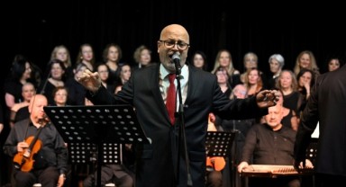 Aşkın ve nostaljinin sesi Bornova’da yükseldi