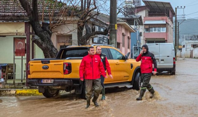 Başkan Demir Afeti Sahada Yönetti
