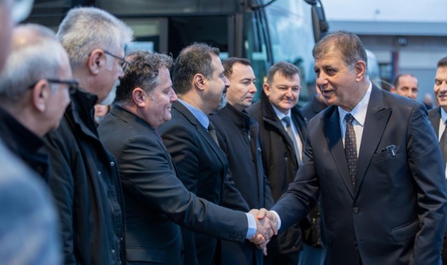 Başkan Tugay güne ESHOT atölyesinde başladı