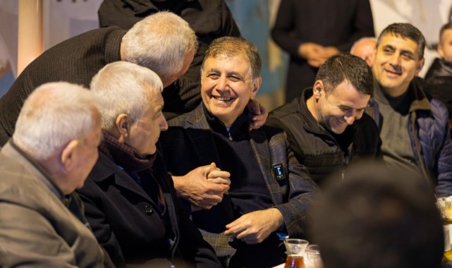 Başkan Tugay Kemalpaşalılarla sahur sofrasında buluştu