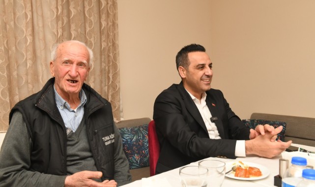Başkan Yıldız'dan Vefa Sofrası: Sabri Amca İlk İftarda Yalnız Değildi
