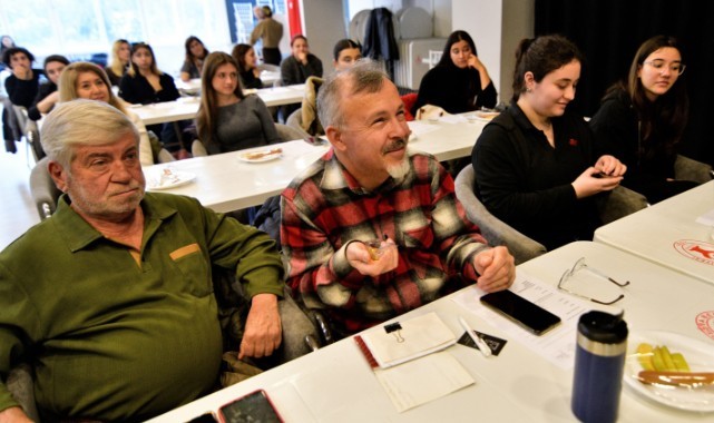 Bornova’da zeytinyağı kültürü geleceğe taşınıyor