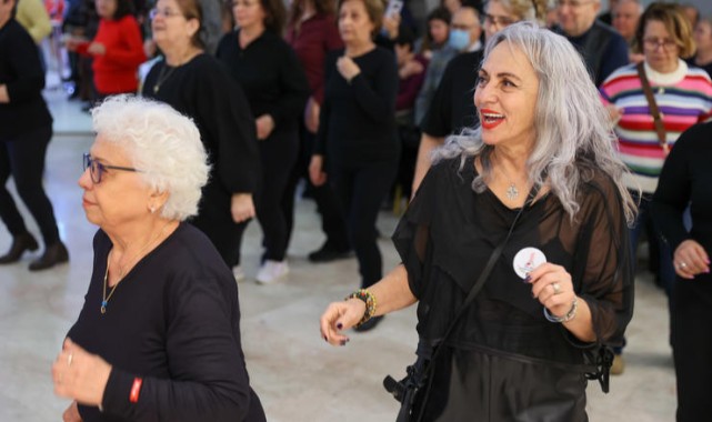 Buca Belediyesi yaşlı dostu hizmetlerini tanıttı