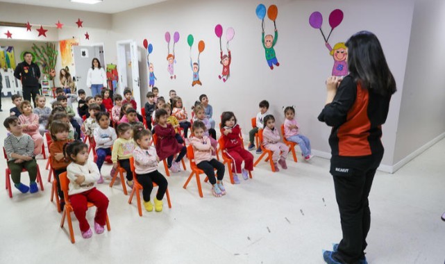 Buca’da miniklere deprem eğitimi