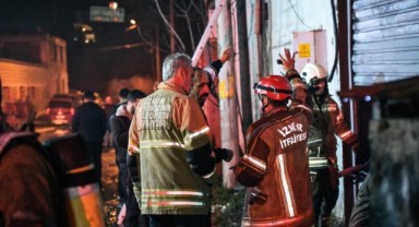 Buca’da mobilya atölyesinde yangın alarmı