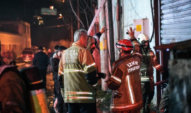 Buca’da mobilya atölyesinde yangın alarmı
