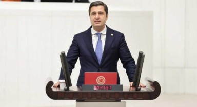 CHP'li Deniz Yücel: 