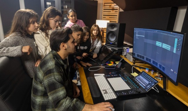 Çocuk Meclisi üyeleri Stüdyo Kültürpark’ta kayıt yaptı