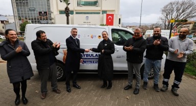 Efes Selçuk Belediyesi’ne Hayvan Ambulansı Bağışı