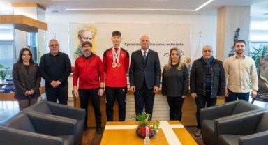 Gaziemirli taekwondocu Türkiye şampiyonu oldu