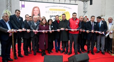 Gülşah Durbay’ın ismi Bornova’da gençliğe emanet