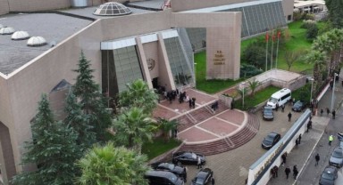 İZBETON davasında ikinci duruşma başladı: 44 sanık hakim karşısında