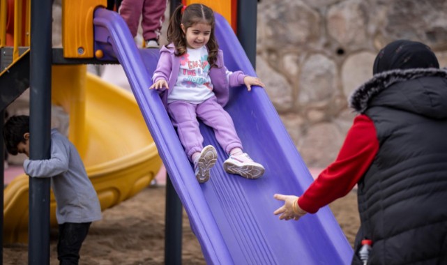 İzmir çocuğu merkeze koydu, Türkiye’ye örnek oldu