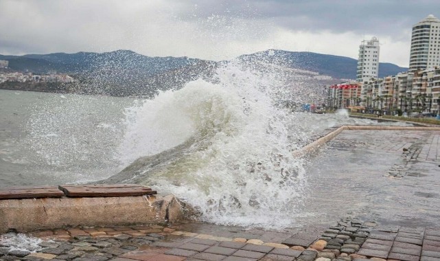 İzmir'e fırtına uyarısı!