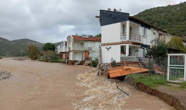 Karaburun Belediye Başkanı İlkay Erdoğan: DSİ barajın kapaklarını açtı, dere yatağı taştı