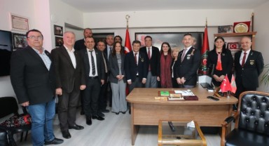 Karşıyaka’da gaziler ve şehit ailelerine anlamlı ziyaret