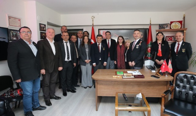 Karşıyaka’da gaziler ve şehit ailelerine anlamlı ziyaret