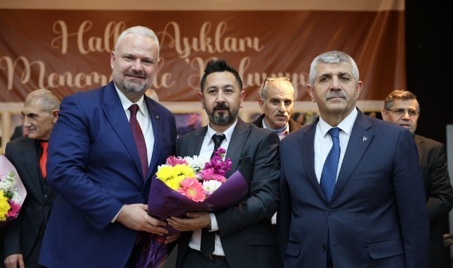 Menemen'de halk aşıkları geçidi!