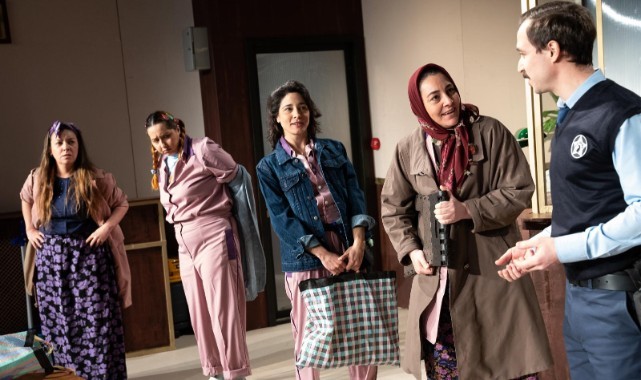 Mor Şalvar seyircisiyle Karşıyaka’da buluşuyor