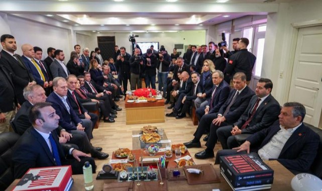 Özgür Özel ve Başkan Tugay Hatay'da 