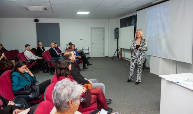 Türk Medeni Kanunu'nun toplumsal etkileri Karşıyaka'da konuşuldu
