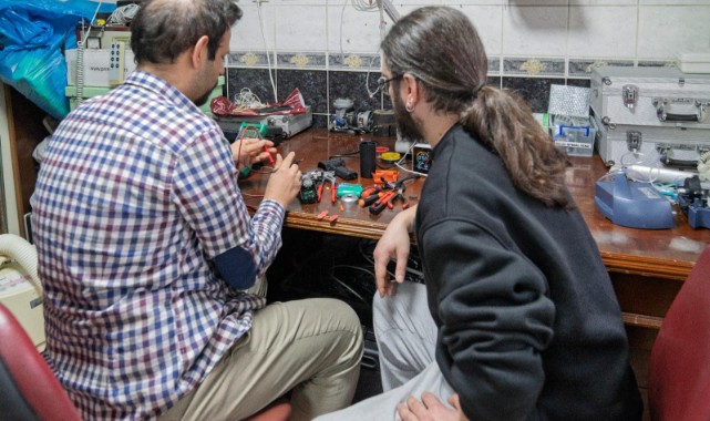 Asperger sendromlu yüksek mühendis, Eşrefpaşa Hastanesi’nde görevde