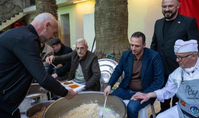 Başkan Eşki Makedonya göçmenlerinin iftar sofrasına konuk oldu