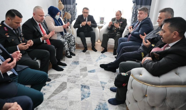 Başkan Pehlivan, şehit ailelerini ziyaret etti