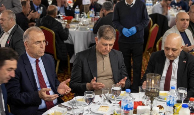 Başkan Tugay, Bulgaristan göçmenleriyle iftarda birlik mesajı verdi