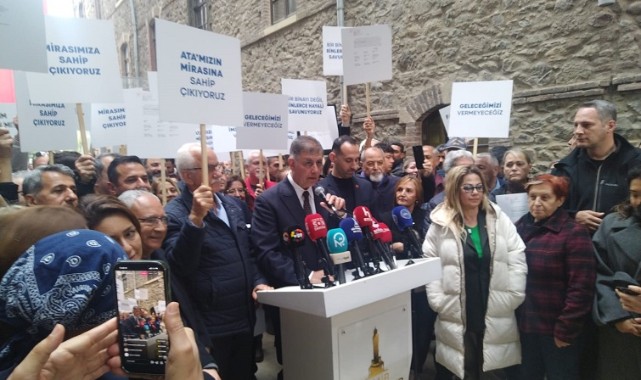 Başkan Tugay'dan Meslek Fabrikası önünde açıklama: