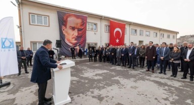 Başkan Tugay, İZSU personeli ile bayramlaştı