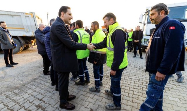 Bayram öncesi Balçova’da dayanışma tablosu: Başkan yiğit emekçilerle buluştu