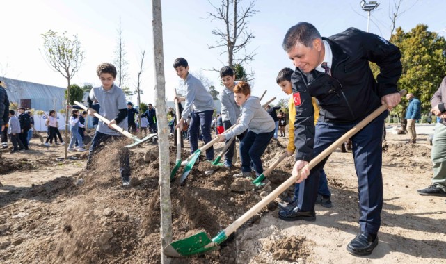 Beton söküldü, umut filizlendi