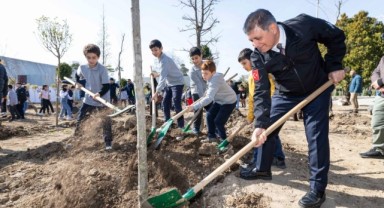 Beton söküldü, umut filizlendi