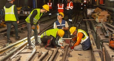 Bornova’da metro hattında raylar yenileniyor