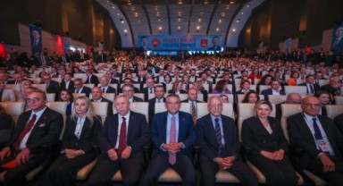 CHP'de Politika Kurulu açıklandı: İzmir'den 3 vekil başkanlık görevinde