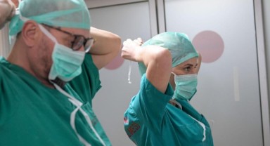 Doğdukları hastanede şifa dağıtıyorlar