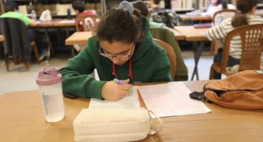 Efes Selçuk Belediyesi'nden Sınav Yolundaki Öğrencilere Destek