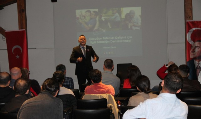 Efes Selçuk’ta babalara “babalık” semineri