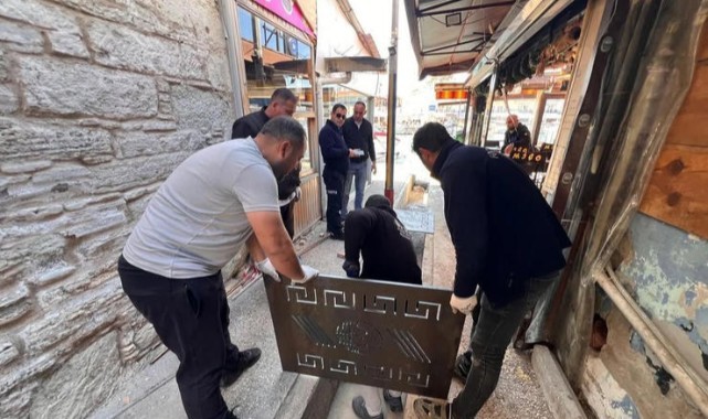 Foça Çarşısı’nda Yağmur Suyu Tahliye Kanalı Tamamlandı